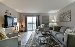 Charming 3BR Retreat | Views — Living room