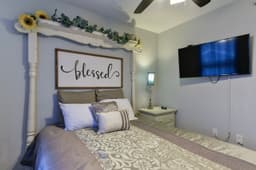 3BR Retreat w/ Views | Near SDC — Second queen bedroom