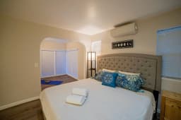 3BR Mountain Cabin Retreat — Interior detail